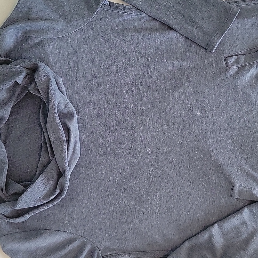 Cable & Guage Long sleeved0 Roll Neck 2 Vertical Pockets